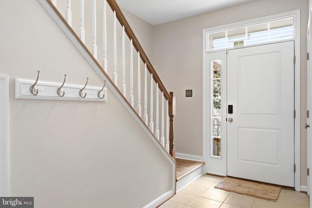 27 STEEPLECHASE DR, La Plata, MD 20646