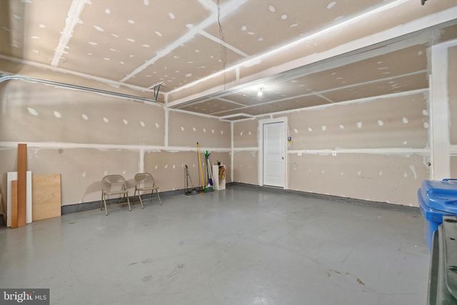 27 STEEPLECHASE DR, La Plata, MD 20646