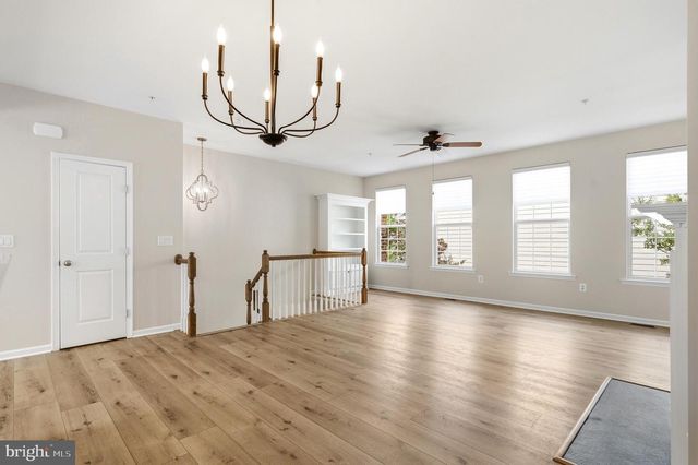 27 STEEPLECHASE DR, La Plata, MD 20646