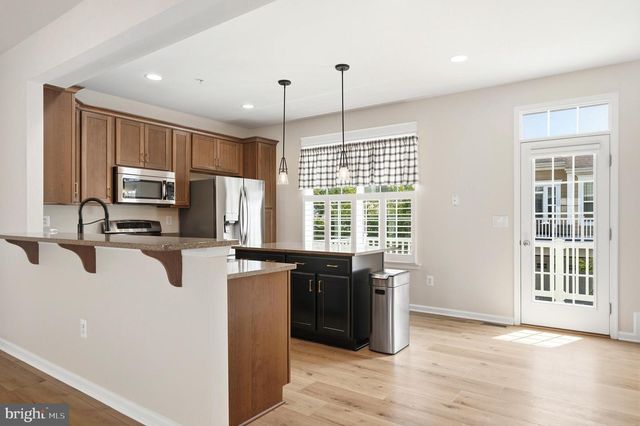 27 STEEPLECHASE DR, La Plata, MD 20646