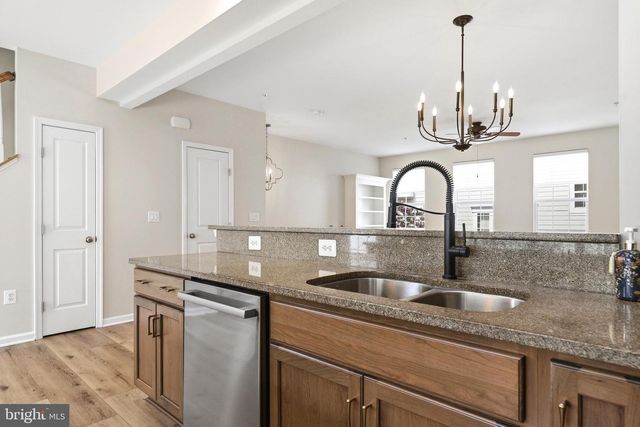 27 STEEPLECHASE DR, La Plata, MD 20646