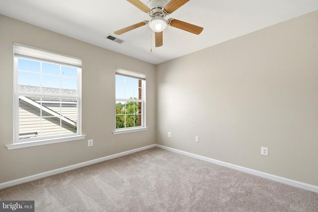 27 STEEPLECHASE DR, La Plata, MD 20646