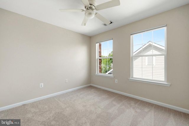 27 STEEPLECHASE DR, La Plata, MD 20646