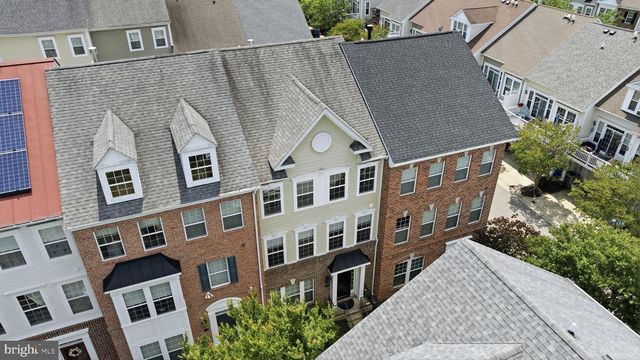 27 STEEPLECHASE DR, La Plata, MD 20646