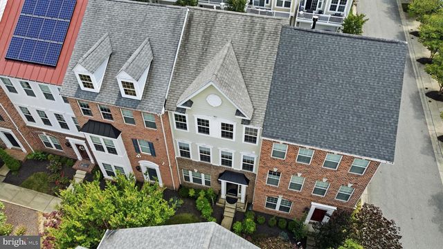 27 STEEPLECHASE DR, La Plata, MD 20646