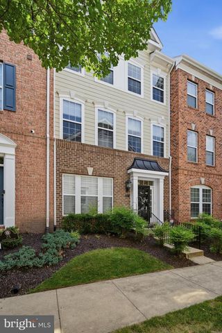 27 STEEPLECHASE DR, La Plata, MD 20646
