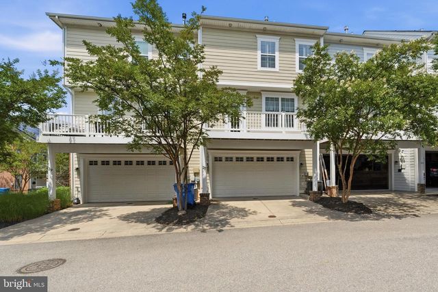 27 STEEPLECHASE DR, La Plata, MD 20646