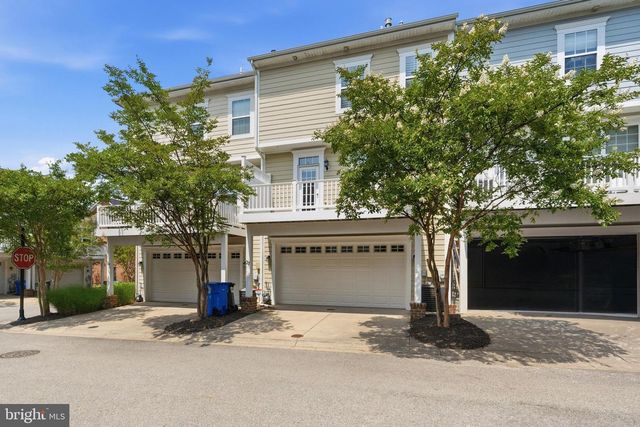 27 STEEPLECHASE DR, La Plata, MD 20646