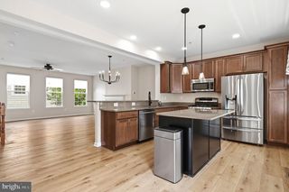 27 STEEPLECHASE DR, La Plata, MD 20646