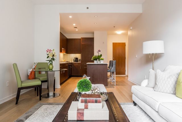 580 Washington St 812, Boston, MA 02111