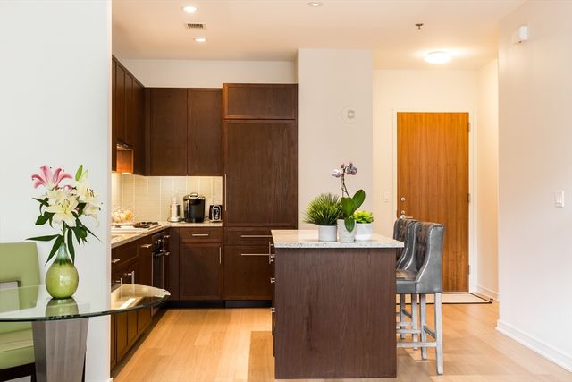 580 Washington St 812, Boston, MA 02111