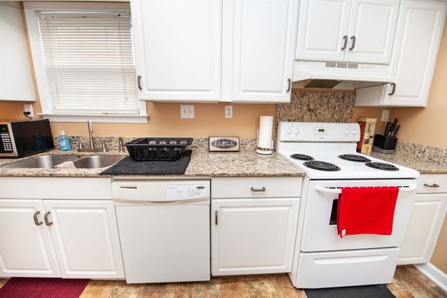 1470 Dover Road, Spartanburg, SC 29301