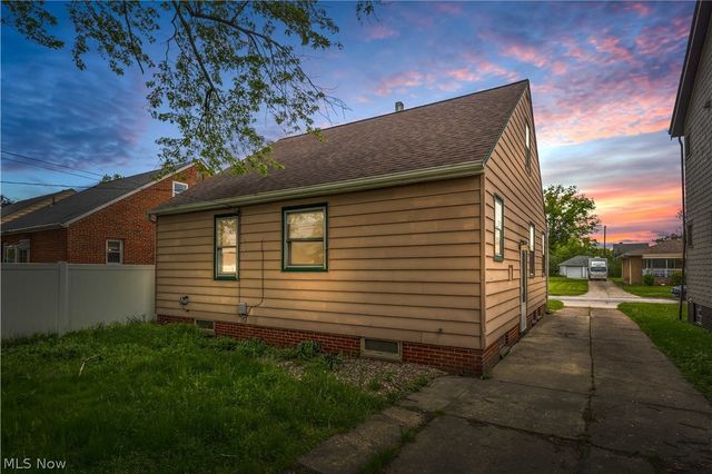 2303 Tuxedo Avenue, Parma, OH 44134