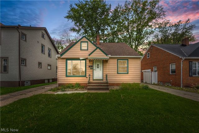 2303 Tuxedo Avenue, Parma, OH 44134