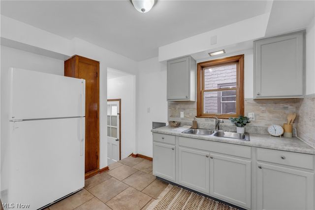 2303 Tuxedo Avenue, Parma, OH 44134