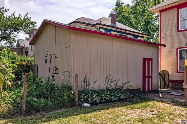 1228 SW Garfield AVE, Topeka, KS 66604
