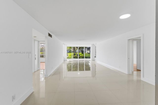 4280 Oaks Terrace 102, Pompano Beach, FL 33069