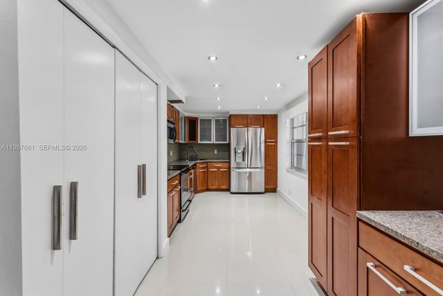 4280 Oaks Terrace 102, Pompano Beach, FL 33069