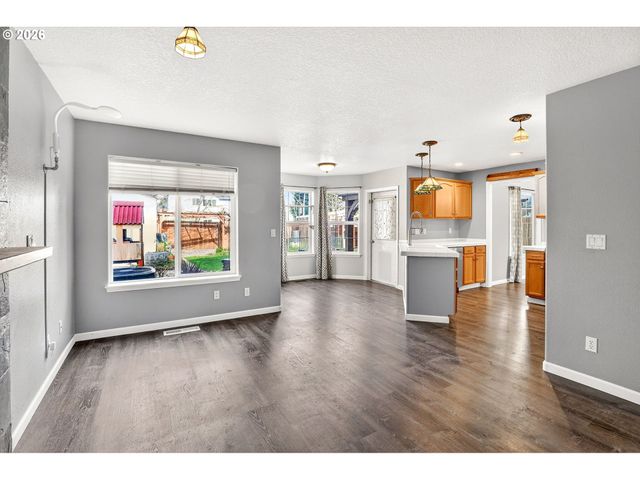 33985 Se DAVONA Dr, Scappoose, OR 97056