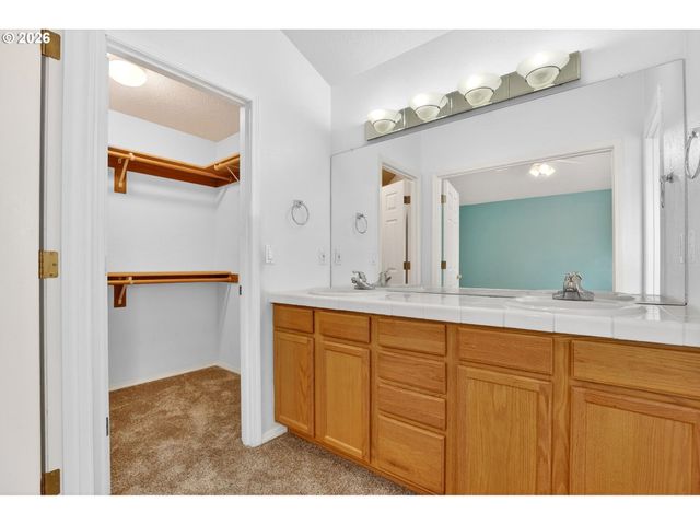 33985 Se DAVONA Dr, Scappoose, OR 97056