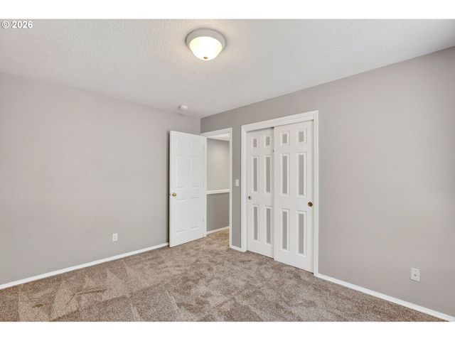 33985 Se DAVONA Dr, Scappoose, OR 97056