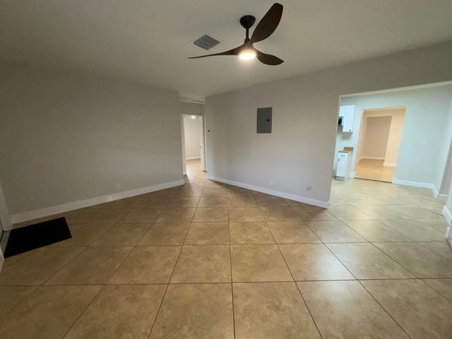 116 SE 3rd Avenue, Boynton Beach, FL 33435