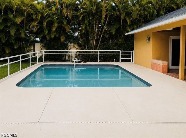 1357 Osceola DR, Fort Myers, FL 33901