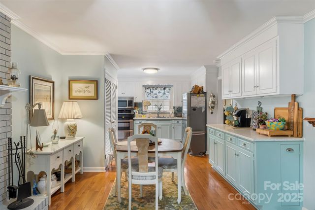 45 36th Avenue NW, Hickory, NC 28601