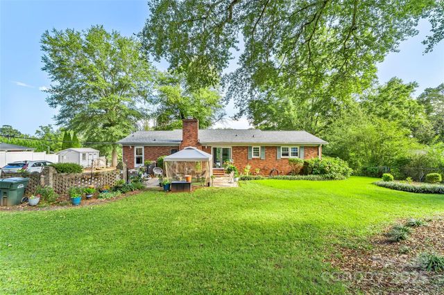 45 36th Avenue NW, Hickory, NC 28601