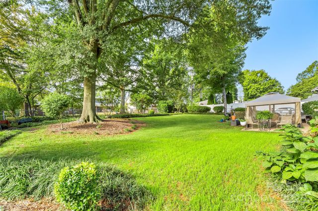 45 36th Avenue NW, Hickory, NC 28601