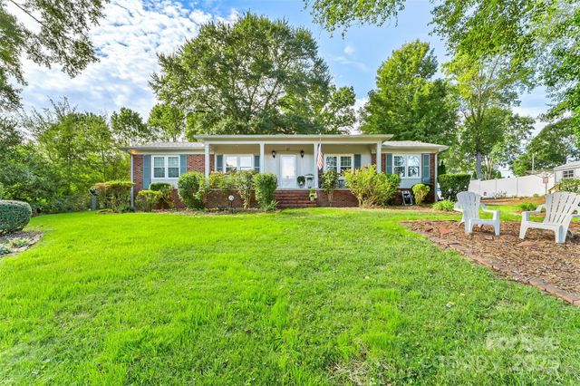 45 36th Avenue NW, Hickory, NC 28601