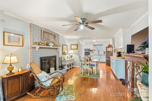 45 36th Avenue NW, Hickory, NC 28601