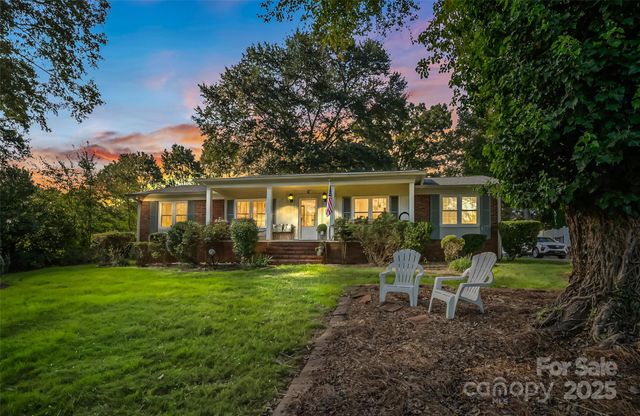 45 36th Avenue NW, Hickory, NC 28601