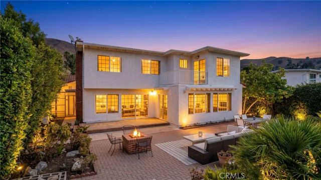 5917 Carell Avenue, Agoura Hills, CA 91301