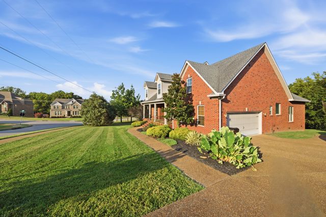 529 Cherry Grove Ln, Whites Creek, TN 37189