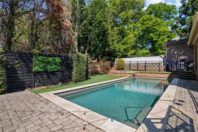 94 W Belle Isle Road, Atlanta, GA 30342