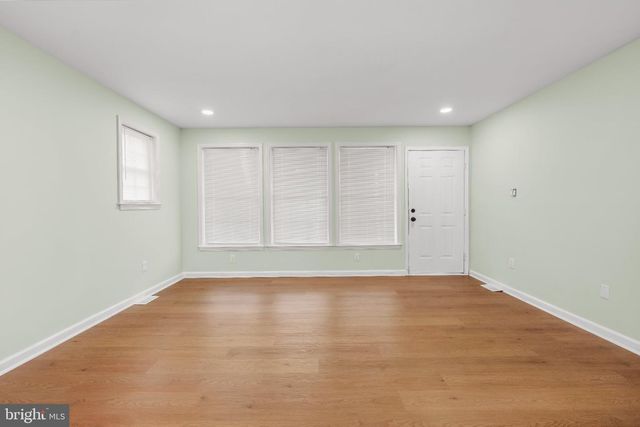 500 MAGNOLIA ST, Beverly, NJ 08010