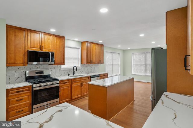 500 MAGNOLIA ST, Beverly, NJ 08010
