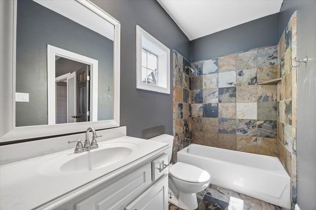 5111 Inker Street C, Houston, TX 77007