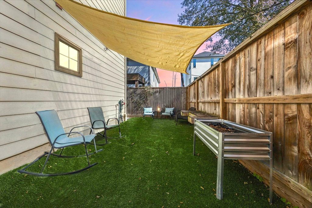 5111 Inker Street C, Houston, TX 77007