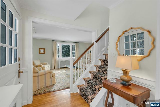 724 W Saddle River Road, Ho-ho-kus, NJ 07423