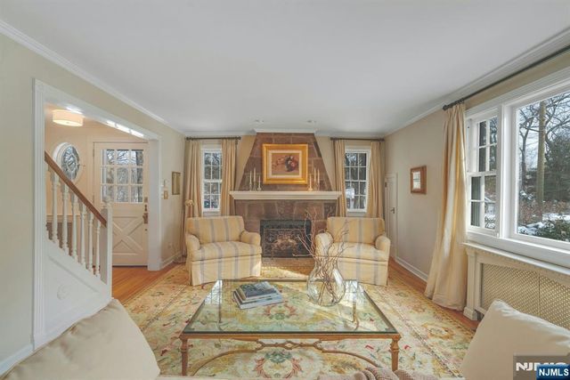 724 W Saddle River Road, Ho-ho-kus, NJ 07423