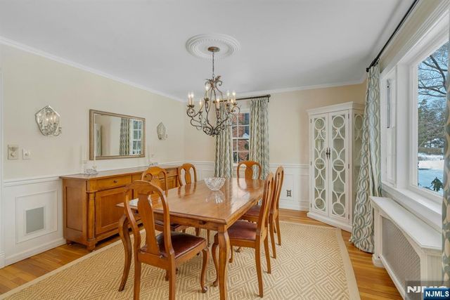 724 W Saddle River Road, Ho-ho-kus, NJ 07423