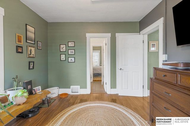 4640 Larimore Avenue, Omaha, NE 68104