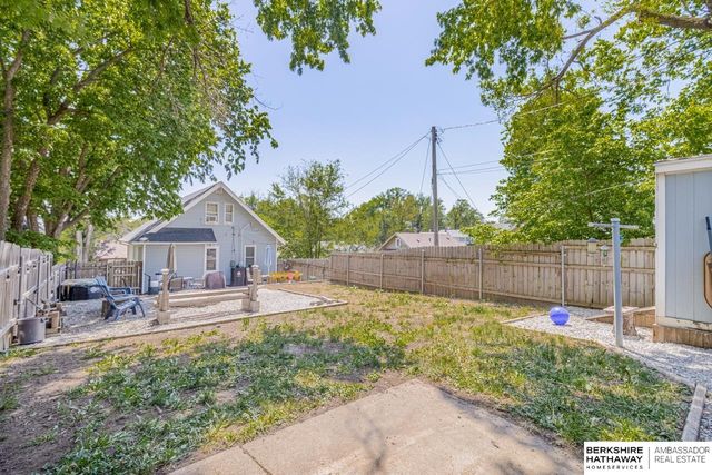 4640 Larimore Avenue, Omaha, NE 68104