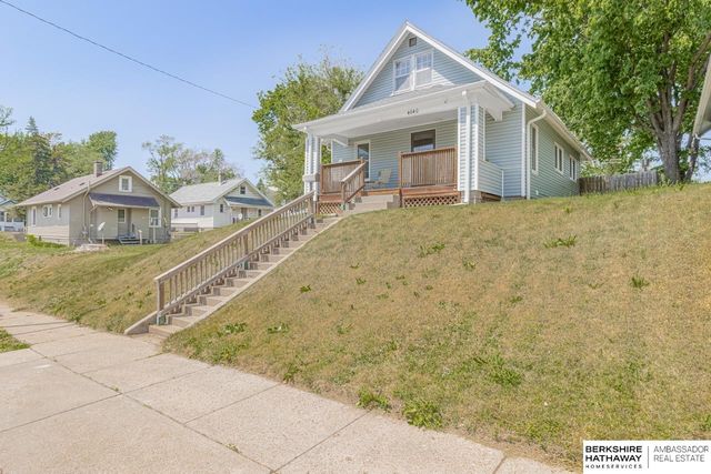 4640 Larimore Avenue, Omaha, NE 68104