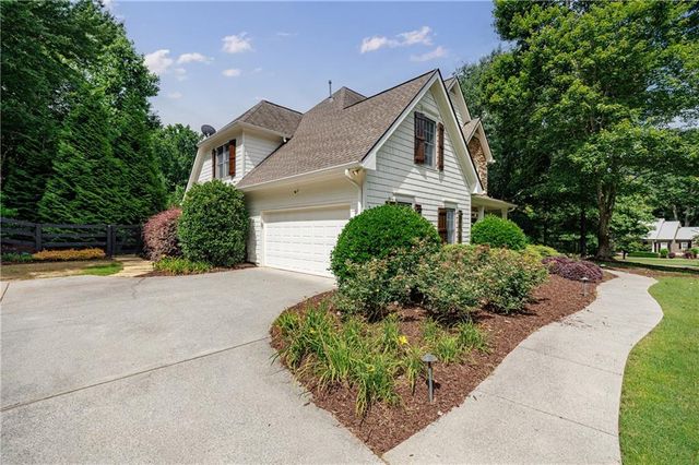 300 Foxglove Court, Alpharetta, GA 30004
