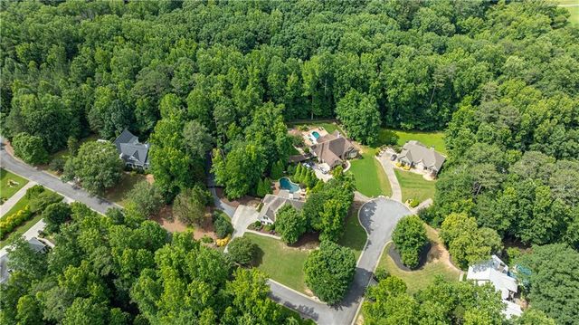 300 Foxglove Court, Alpharetta, GA 30004