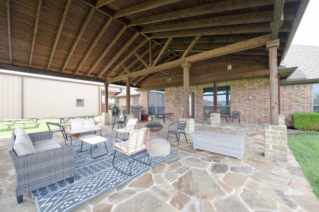 10131 Richard Circle, Forney, TX 75126