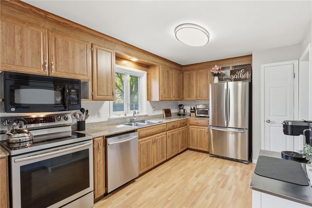 30 Adela Circle, Chili, NY 14624